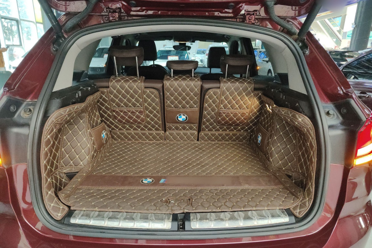 宝马X1 2022款 sDrive25Li 领先型机舱底盘23