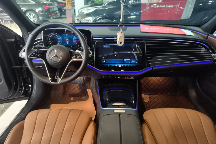 奔驰E级 2024款 E 260 L中控内饰12