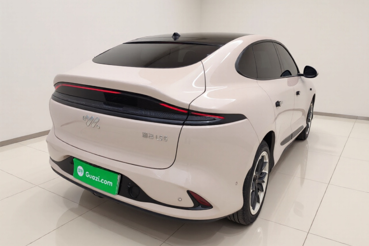 智己汽车 智己LS6 2025款 灵蜥智驾版车身外观7