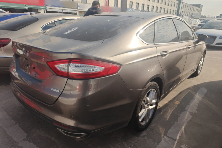 福特 蒙迪欧 2013款 1.5L GTDi180时尚型车身外观7