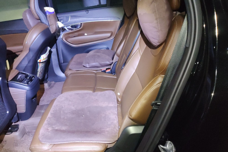 沃尔沃XC90 2024款 B6 智雅豪华版 7座中控内饰21