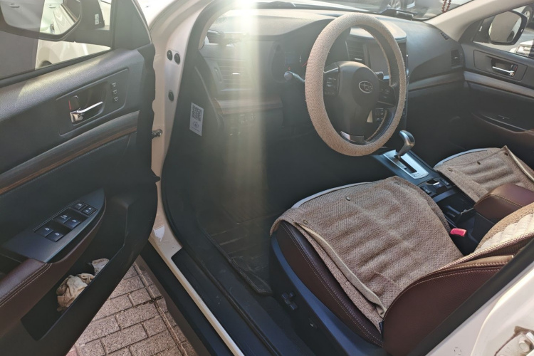 斯巴鲁 傲虎 2014款 2.5i 雅尚智能版中控内饰20