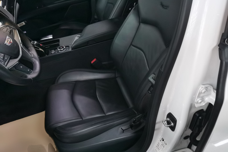 凯迪拉克CT6 2019款 28T 豪华型中控内饰19