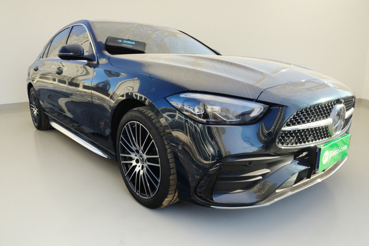 奔驰C级 2025款 C 260 L 运动版车身外观3