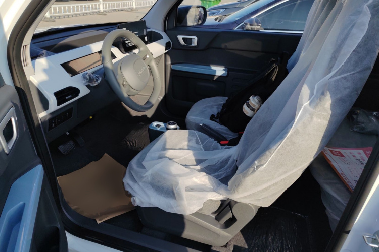 吉利银河 2024款 熊猫mini 200km 耐力熊中控内饰19