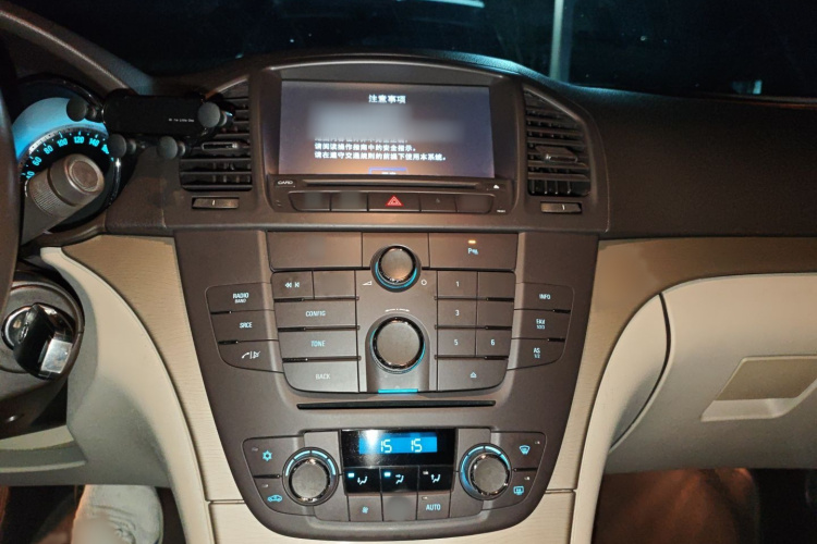 别克 君威 2012款 2.0L 舒适版局部细节16