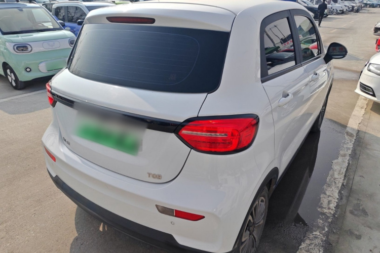 零跑汽车 零跑T03 2021款 400舒享版车身外观7