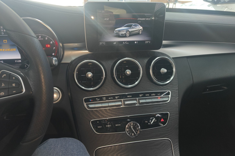 奔驰C级 2018款 C 200 L 运动版局部细节16