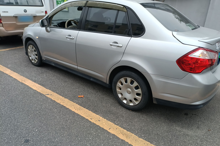 启辰D50 2015款 1.6L 手动时尚版车身外观4