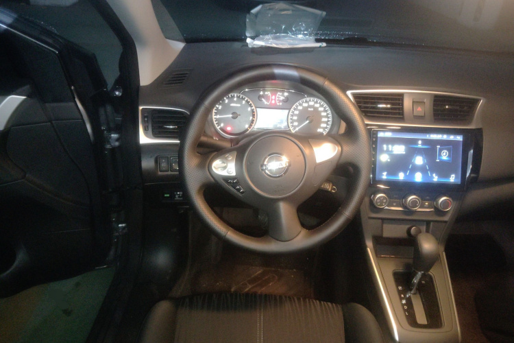 日产 轩逸 2024款 改款二 经典 1.6XE CVT舒适版中控内饰13