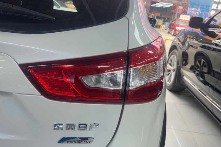 日产 逍客 2017款 2.0L CVT豪华版 国V车身外观9