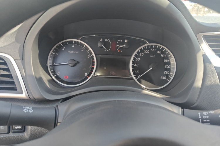 日产 轩逸 2022款 经典 1.6XL CVT豪华版局部细节14