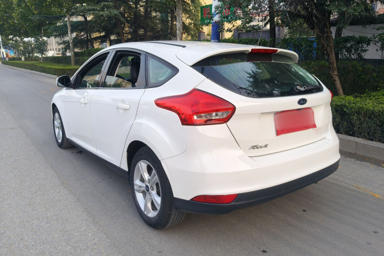 福特 福克斯 2018款 两厢经典 1.6L 自动舒适型智行版车身外观6006