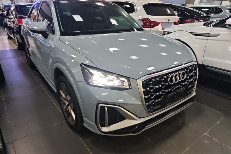 奥迪Q2L 2022款 35 TFSI 时尚动感型车身外观3