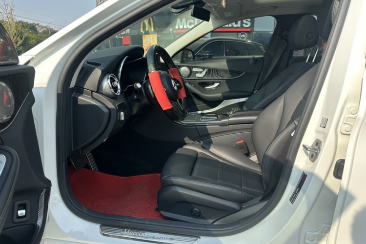 奔驰C级(进口) 2020款 改款 C 260 旅行轿车中控内饰7007