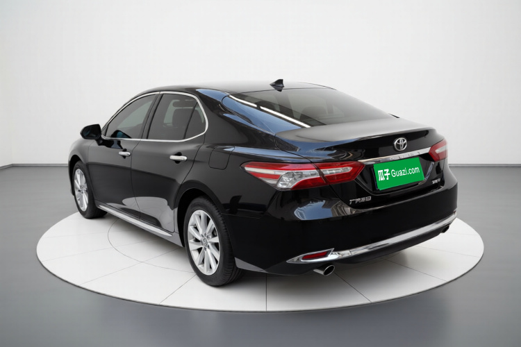 丰田 凯美瑞 2023款 2.0G 豪华版车身外观5