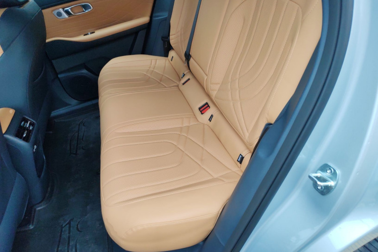 吉利银河 银河星舰7 EM-i 2025款 120km 领航版中控内饰21