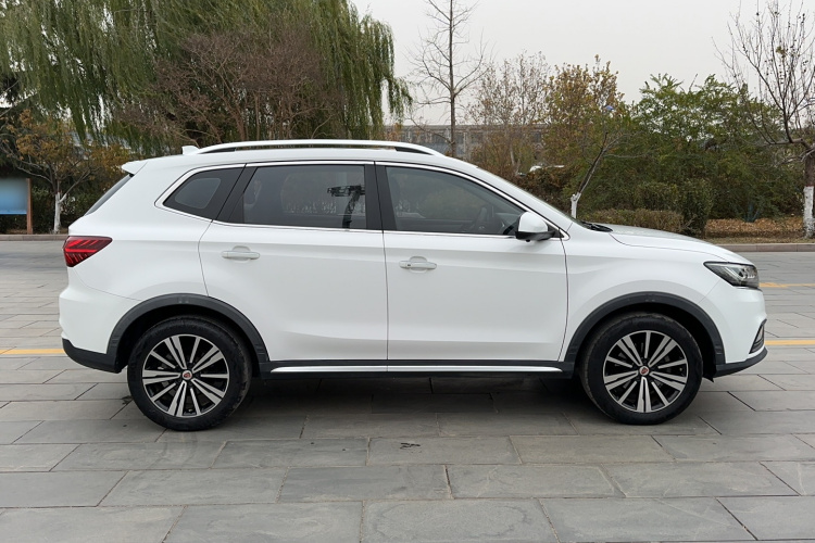 荣威RX5 2020款 20T 自动Ali智联网超越智臻版车身外观6003