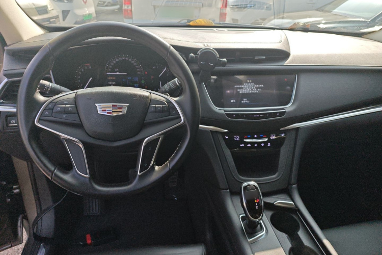 凯迪拉克XT5 2016款 28T 四驱豪华型中控内饰12