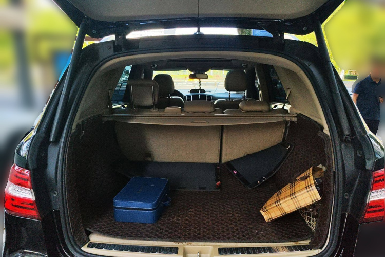 奔驰M级 2014款 ML 400 4MATIC动感型中控内饰23