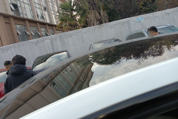 特斯拉 Model Y 2023款 长续航全轮驱动版局部细节57