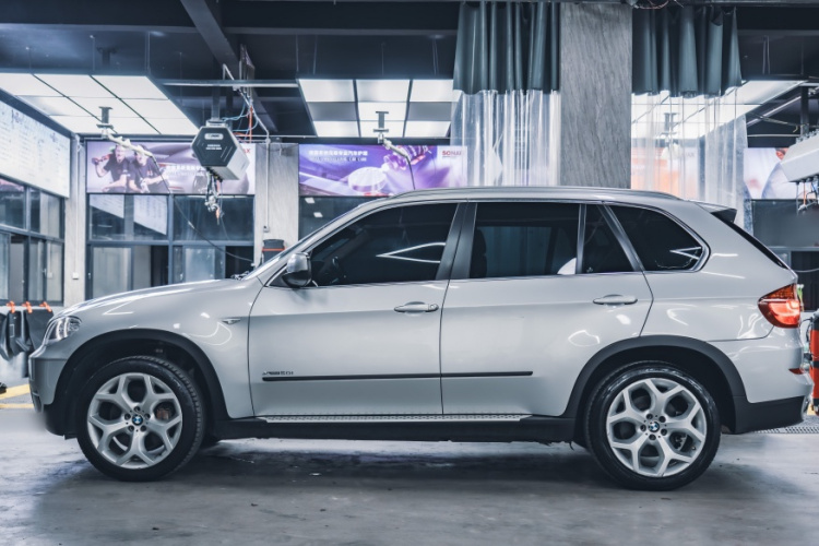 宝马X5(进口) 2011款 xDrive50i 领先型车身外观6009