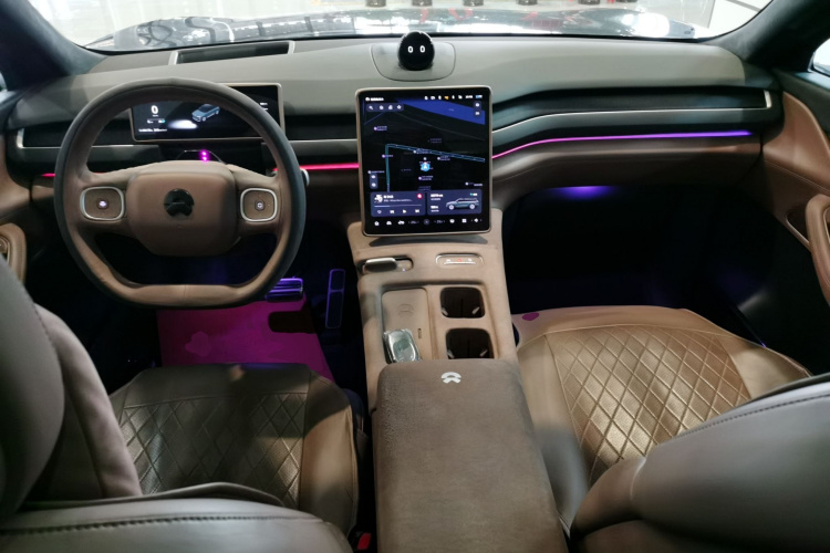蔚来ES8 2024款 75kWh 行政版中控内饰12