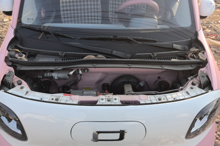 奔腾小马 2025款 222km 灵动马局部细节24