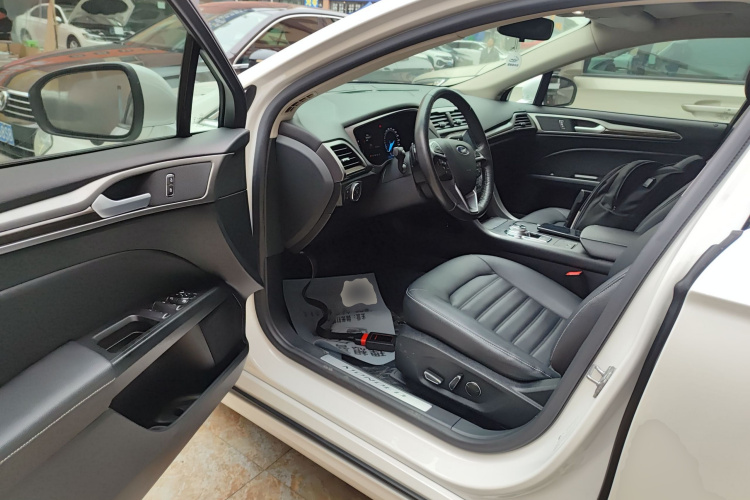 福特 蒙迪欧 2018款 EcoBoost 200 智控时尚型 国VI中控内饰20