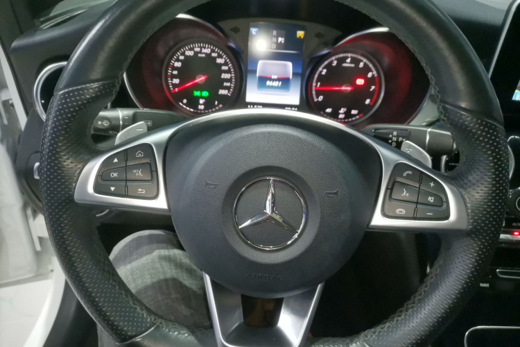 奔驰C级 2017款 C 200 运动版局部细节13