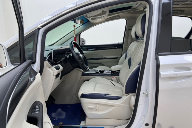 别克GL8 2020款 ES陆尊 653T 舒适型中控内饰7002