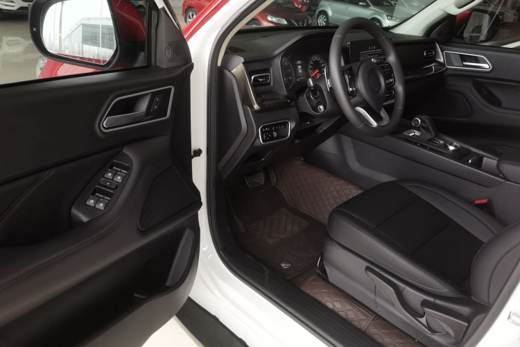 长城 炮 2023款 2.0T商用版自动柴油两驱精英型长箱GW4D20M中控内饰7003