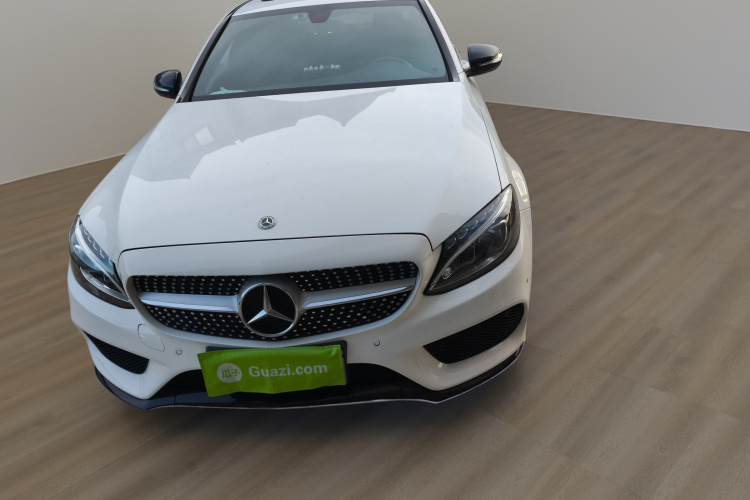 奔驰C级 2018款 C 200 运动版车身外观2