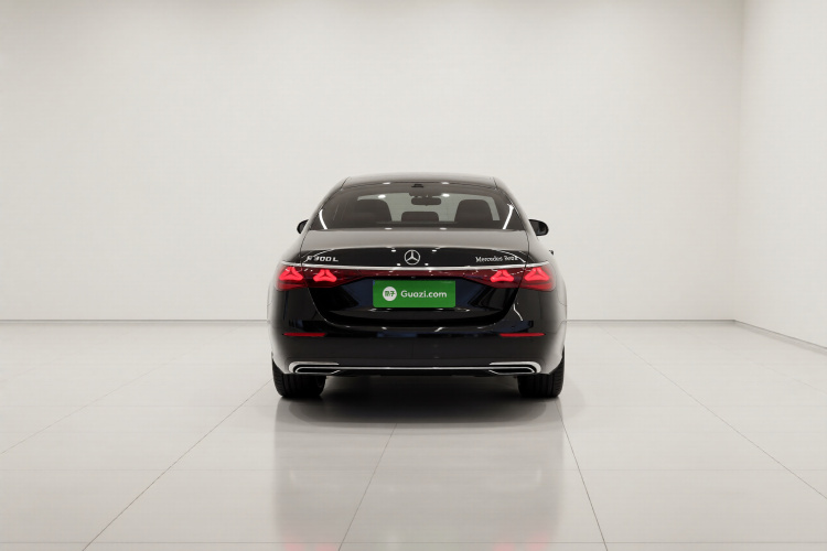 奔驰E级 2025款 E 300 L 豪华型车身外观6