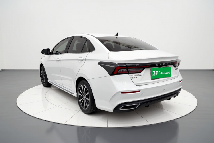 奇瑞 艾瑞泽5 PLUS 2021款 小泽 1.5L CVT享PLUS车身外观5