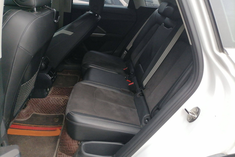 奥迪Q3 2019款 35 TFSI 进取动感型中控内饰7004