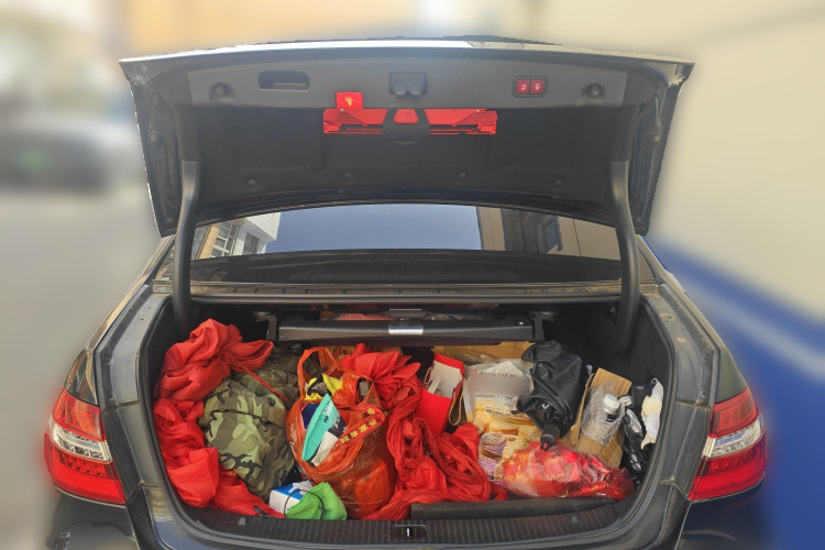 奔驰E级 2012款 E 300 L 时尚型中控内饰23