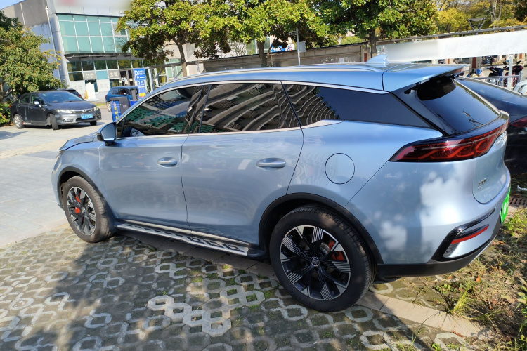 比亚迪 唐新能源 2024款 EV 冠军版 730KM 尊享型车身外观4