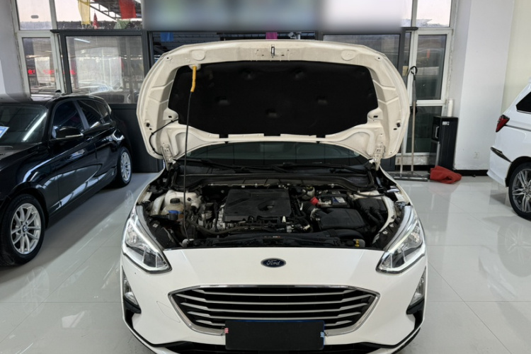 福特 福克斯 2019款 三厢 EcoBoost 180 自动锋潮型车身外观6010