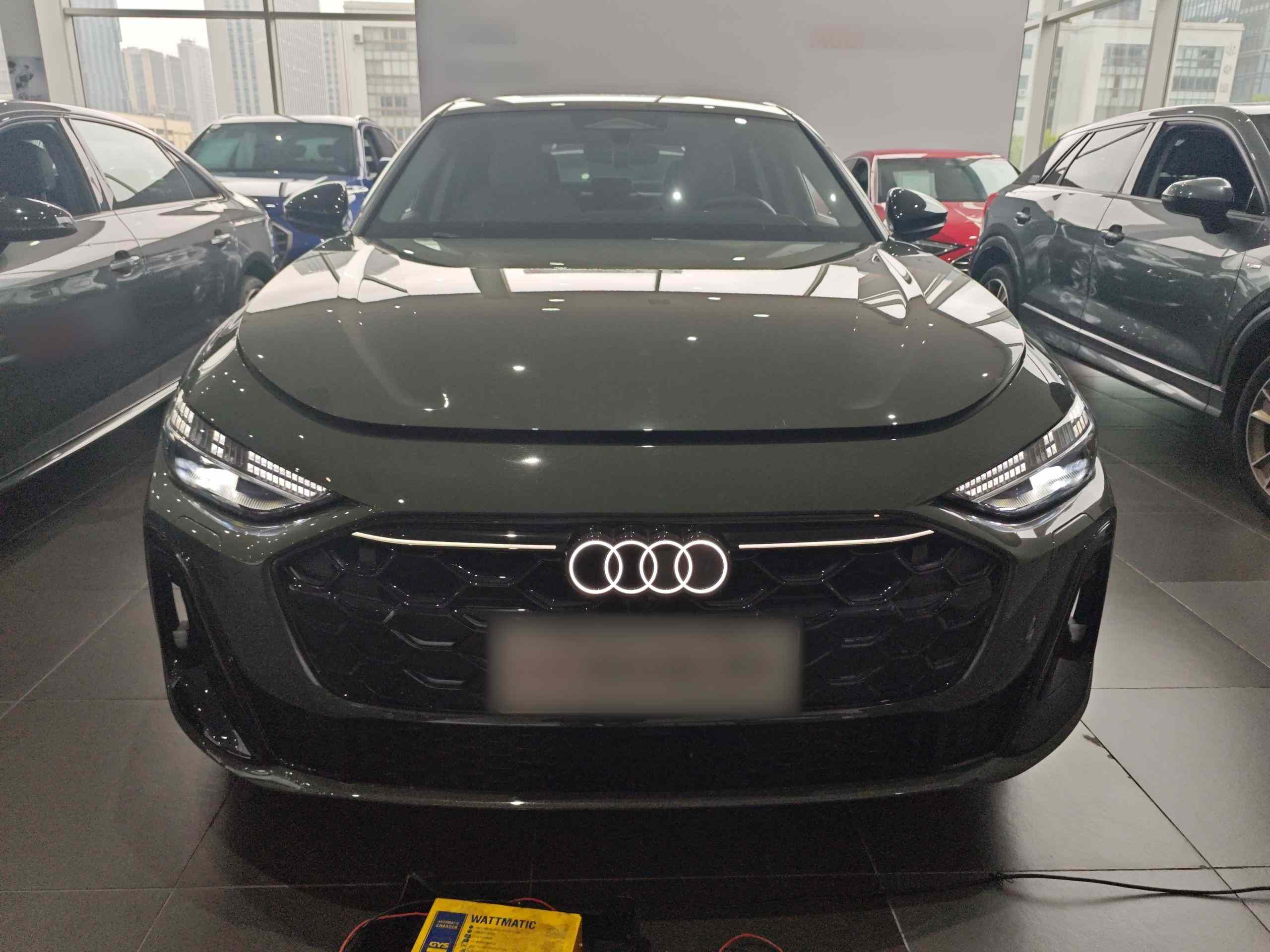 奥迪A5L 2026款 2.0T 运动版 Plus(1)
