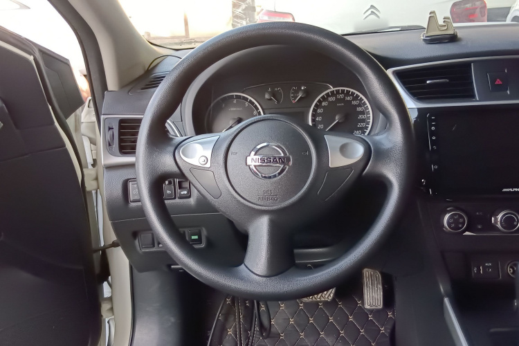 日产 轩逸 2022款 经典 1.6XE CVT舒适版中控内饰13