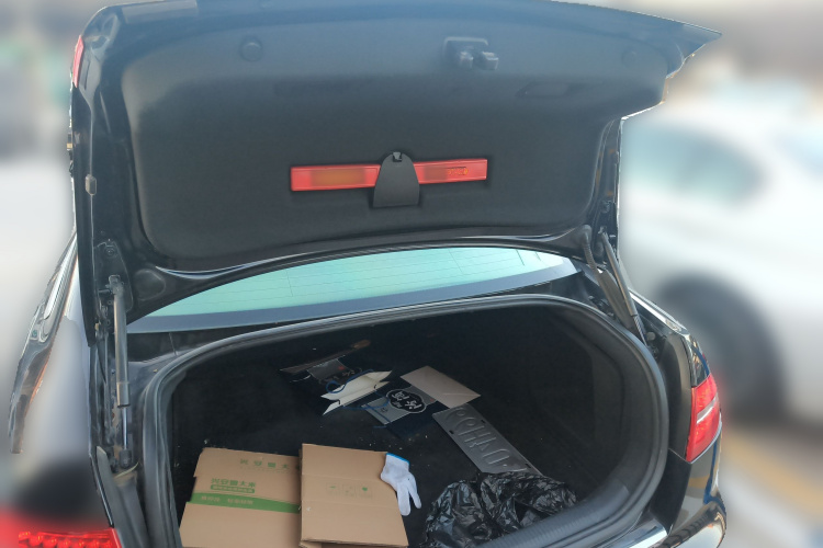 奥迪A6L 2011款 2.8 FSI 舒适型中控内饰23