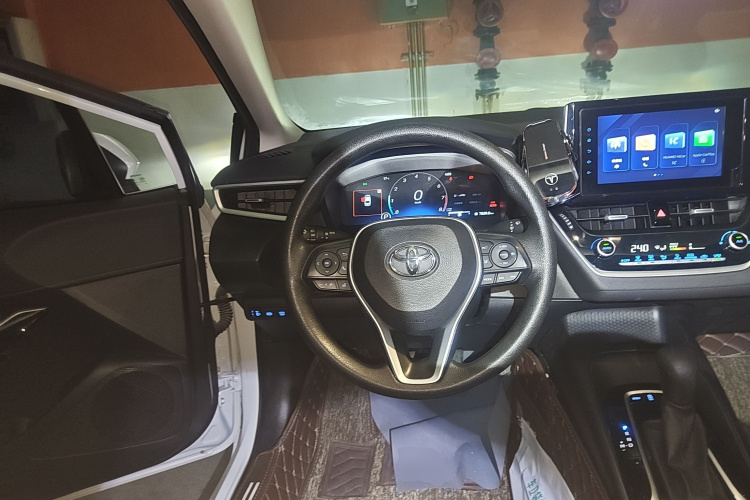 丰田 凌尚 2023款 2.0L 豪华版中控内饰13