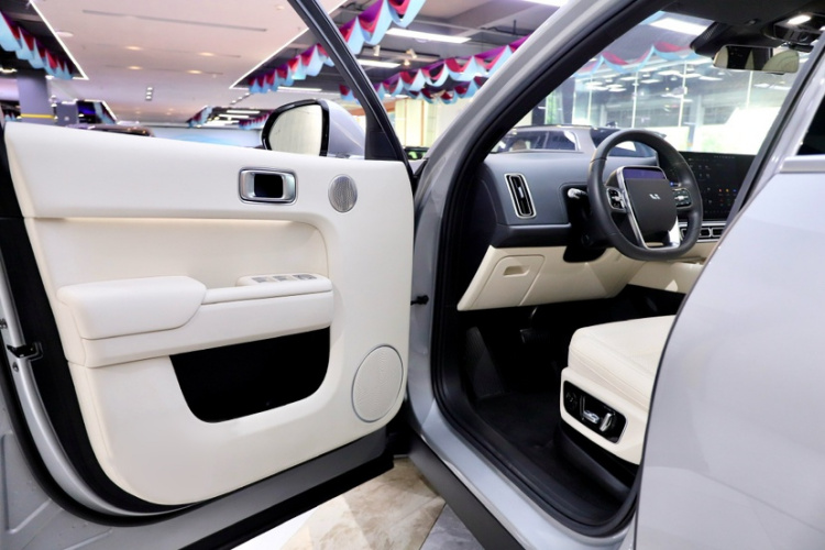 理想汽车 理想L7 2024款 MAX中控内饰7005