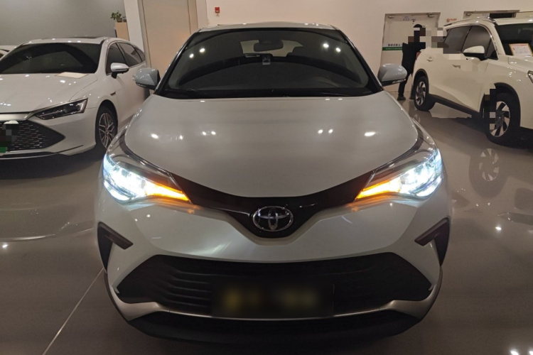 丰田 奕泽IZOA 2021款 2.0L 奕享版车身外观2