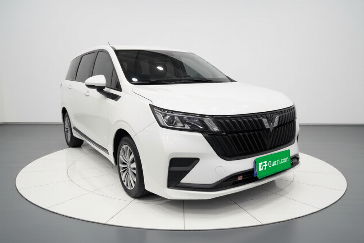 五菱汽车 五菱佳辰 2022款 1.5L 手动乐享精英型车身外观3