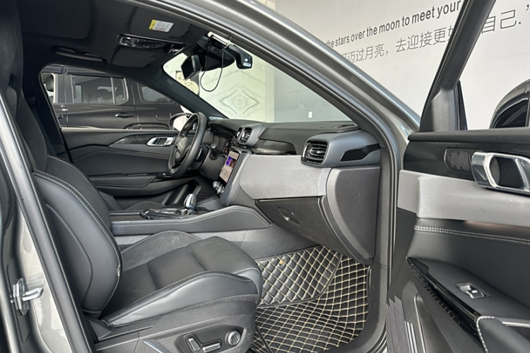 领克03 2022款 2.0TD DCT劲Pro中控内饰7008