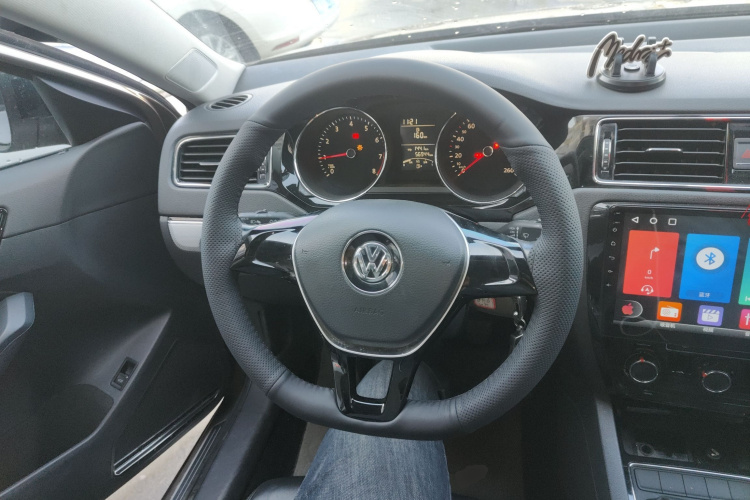 大众 速腾 2015款 1.6L 手动舒适型中控内饰13