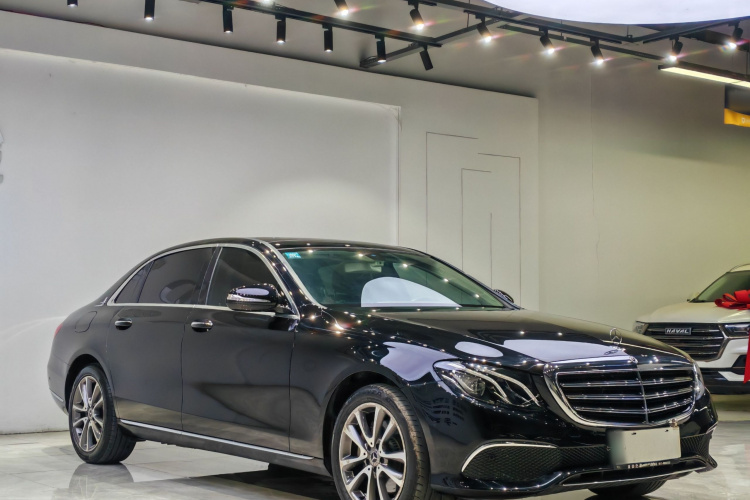 奔驰E级 2018款 改款 E 200 L车身外观6002