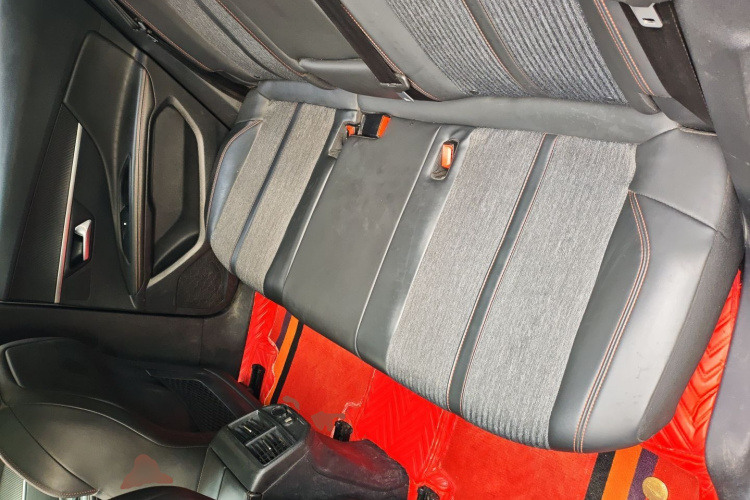 标致4008 2017款 350THP 精英版中控内饰21